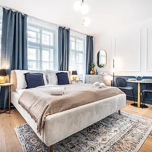  Appartement Beautifully Renovated At Lesser Town